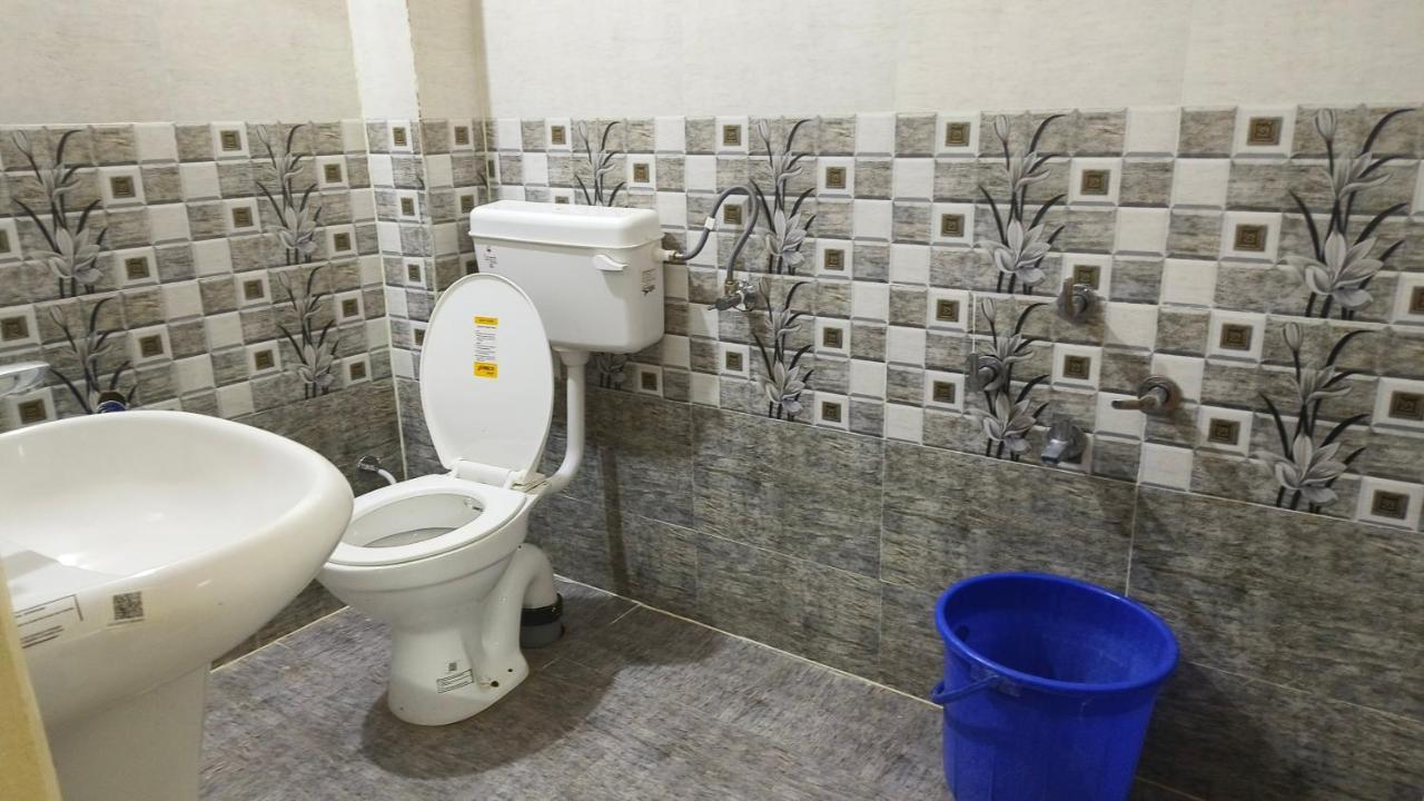 Nain Guest House 우자인 외부 사진