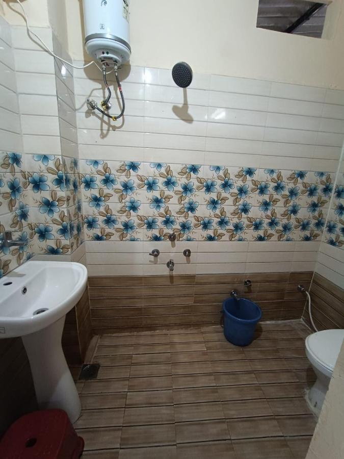 Nain Guest House 우자인 외부 사진