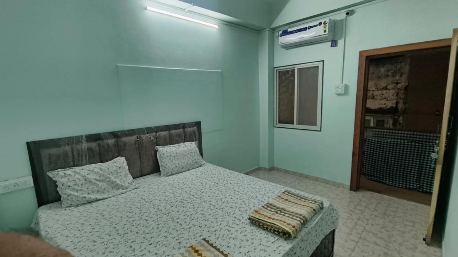 Nain Guest House 우자인 외부 사진