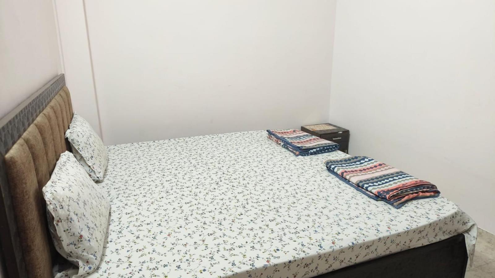 Nain Guest House 우자인 외부 사진